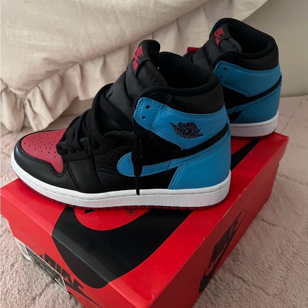 -Women’s Nc to Chicago Jordan 1s